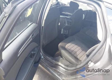 2020 Ford Fusion Se z USA, uszkodzony, nr VIN 3FA6P0LUXLR106423